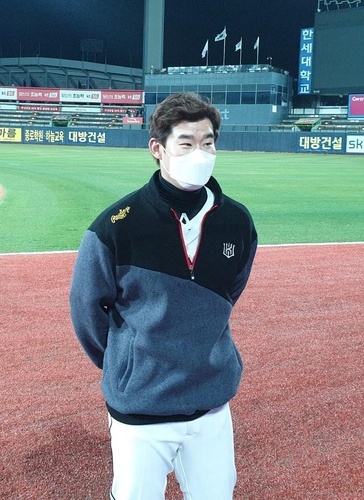 '보직 이동 유탄' 맞은 오태곤, 연습경기서 5타점 '무력 시위'
