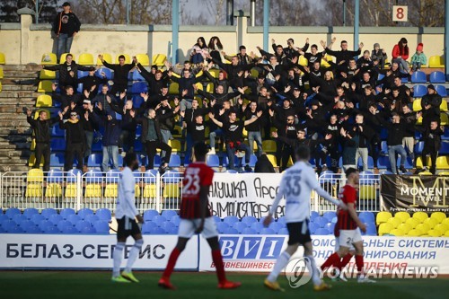코로나19에도 축구하는 벨라루스…국제선수협 이해 못 할 일