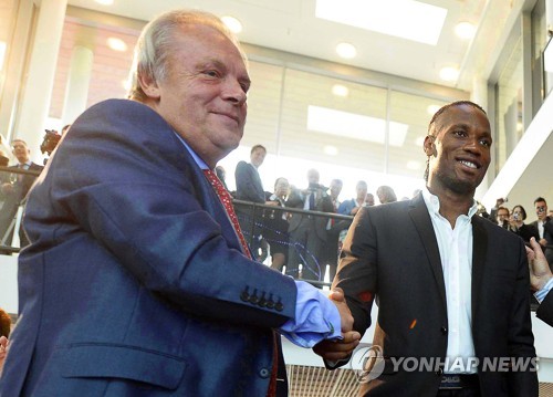 코트디부아르 축구영웅 드로그바, 축구협회장 선거서 '0표' 쓴맛