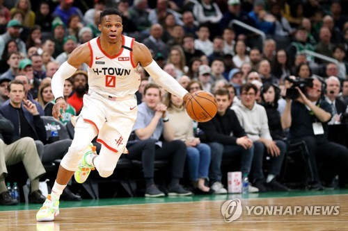 NBA 웨스트브룩, 온라인 교육용 컴퓨터 650대 기증