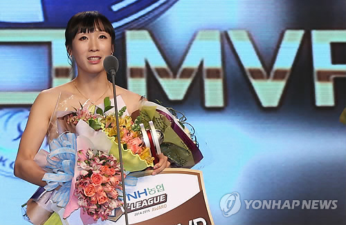 이효희 은퇴식에서 웃고 싶은데…난 복 받은 세터였어요