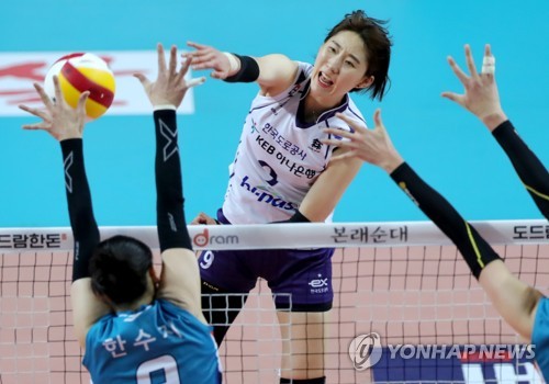 'FA 거포' 박정아, 도로공사와 3년 최대 17억4천만원에 계약