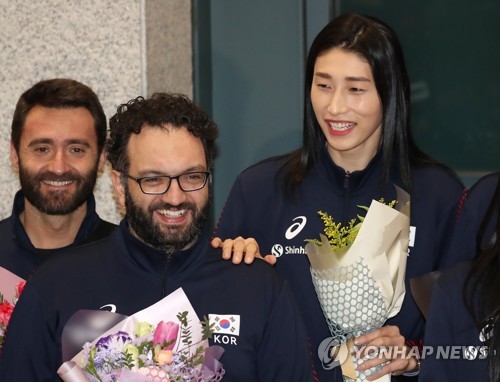 배구협회, 라바리니 감독 '계약 연장' 논의…대표팀 일정은 미정