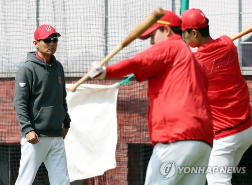 염경엽 SK 감독 홈런 3방, 좋은 느낌으로 시작