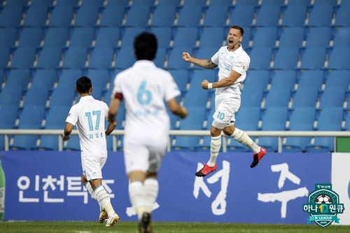 김남일, 최용수 넘었다…'토미 결승골' 성남, 서울에 1-0 승리