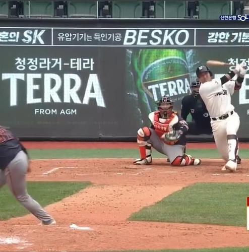 NC 18승·구창모는 4승 '눈부신 5월'…한화는 악몽의 8연패