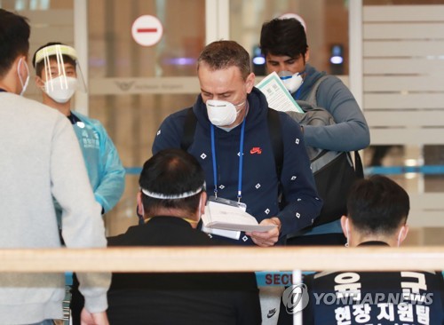 '자가격리' 풀리는 벤투호 코칭스태프, K리그 개막전 본다