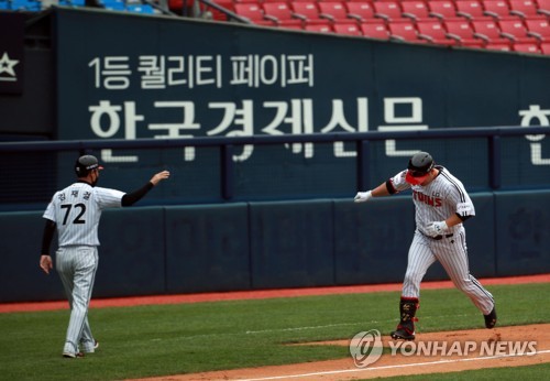 김현수, 2020시즌 KBO 1호 홈런…김태균은 1호 타점(종합)