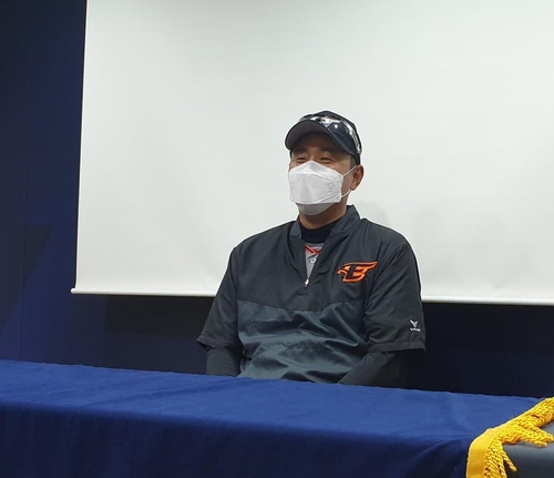 최원호 한화 대행, 총력전 예고 어제 두통 때문에 못 자