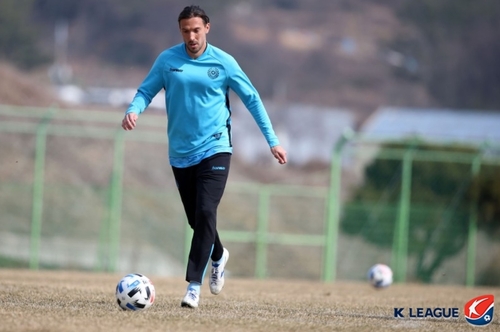 대구서 서울 향해 쏜 데뷔골…데얀의 축구는 끝나지 않았다