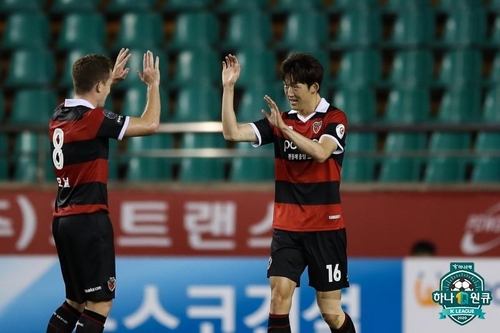 '김민혁 극장골' 전북, 포항에 2-1 역전승…K리그1 선두 유지