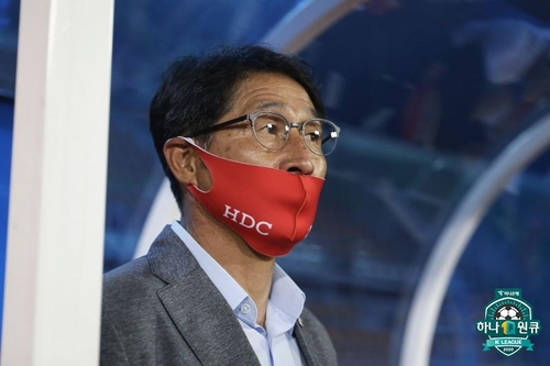 머나먼 '승격 첫 승' 부산 조덕제 감독 이적시장 보강 고민