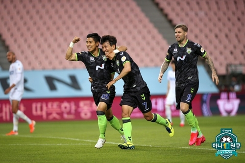 '한교원 결승골' 전북, 광주 1-0 꺾고 '4연승 선두 복귀'
