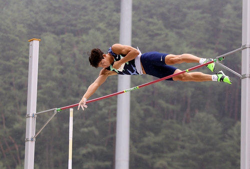 '육상 샛별' 양예빈, 200ｍ 결선 포기…진민섭, 남자장대 4연패(종합)