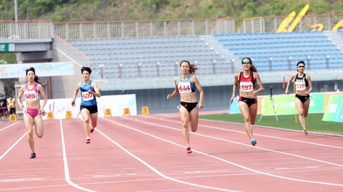 '육상 샛별' 양예빈, 200ｍ 결선 포기…진민섭, 남자장대 4연패(종합)