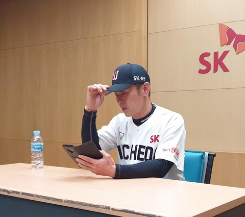 타구 맞은 SK 핀토, 부상자 명단 등재…한 차례 휴식 후 복귀