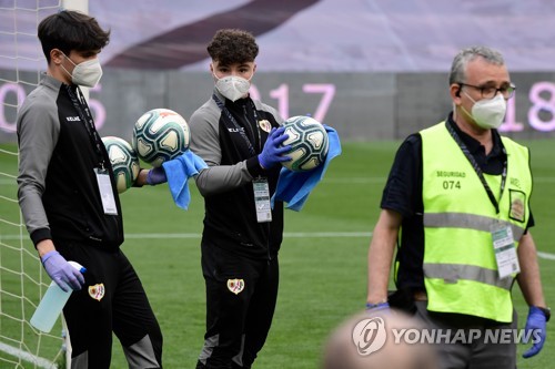 스페인에도 돌아온 프로축구…2부리그 경기 '후반전'으로 시작