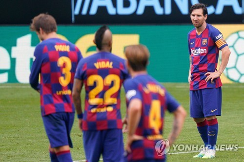 바르사, 또 '불안한 선두'…메시 멀티 도움에 비고와 무승부