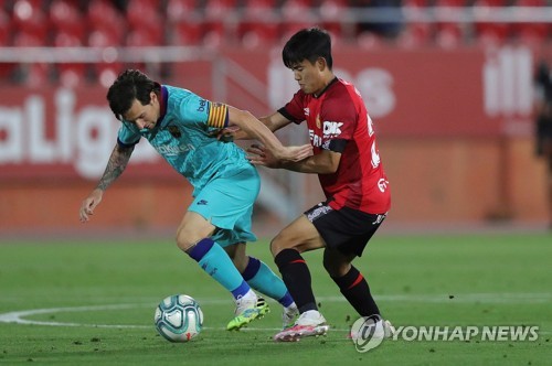 '메시 1골 2도움' 바르사, 마요르카 4-0 대파…기성용 결장