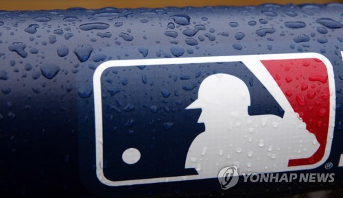 '코로나 시대' 야구도 바뀐다…MLB 라인업 교환은 앱으로