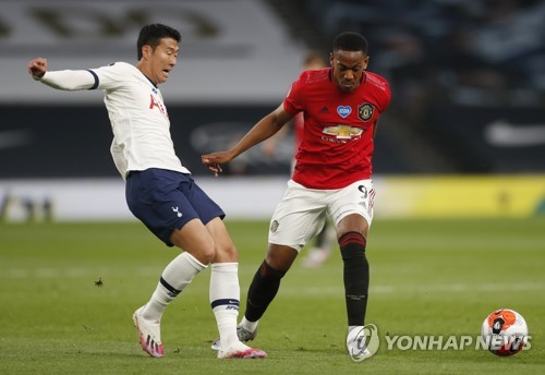 '손흥민 풀타임' 토트넘, 맨유와 1-1 무승부…멀어지는 챔스