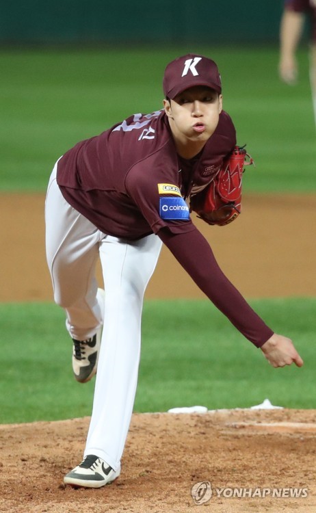 '1군 복귀' 안우진 체인지업, 커브 더 연마…선발은 2∼3년 뒤