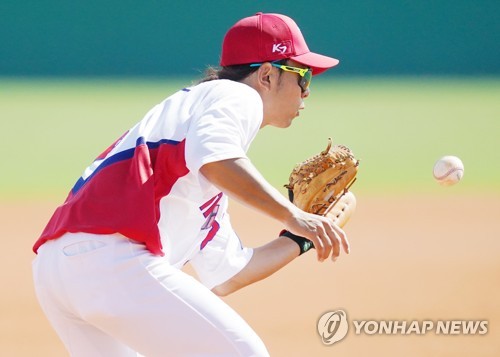 불안한 KIA 내야와 두산 불펜…트레이드로 바로 보강
