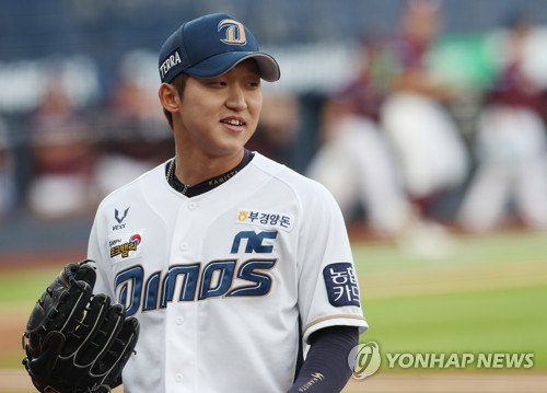 NC 구창모, KBO리그 5월 MVP…팀원 덕분에 힘낸 것(종합)