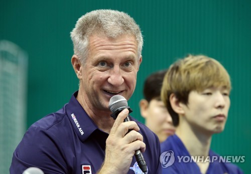 산틸리 대한항공 감독 우승 목표가 두렵지 않은 팀 만들겠다