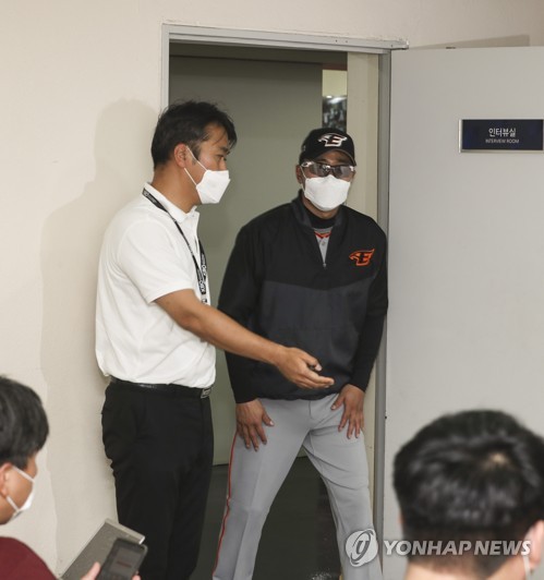 최원호 한화 감독대행, 파격 행보 1군 다 바꿀지도 고민했다