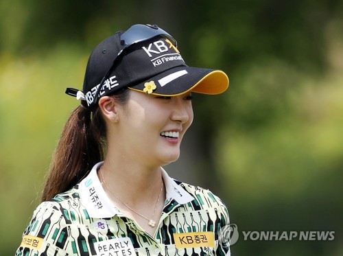 유소연, 한국여자오픈 골프 2R 1타 차 선두…오지현 2위