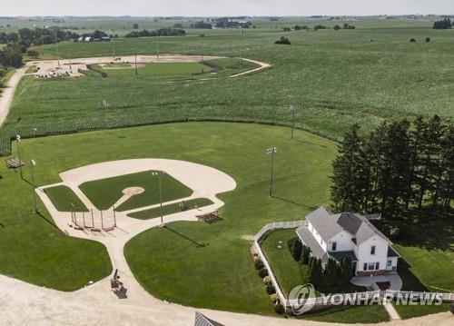 MLB '꿈의 구장' 매치, 화이트삭스-카디널스전으로 변경 추진