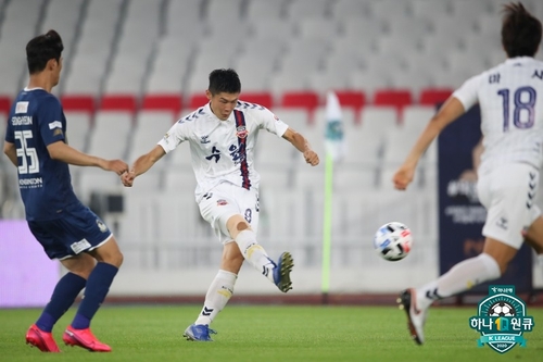 '안병준 8호골' 수원FC, 이랜드에 3-0 대승 '선두 질주'(종합)