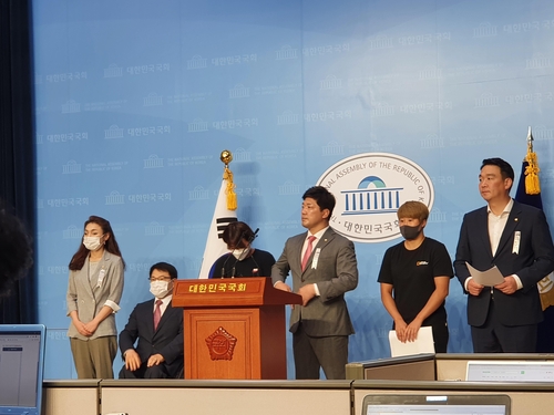 추가 피해자들 경주시청 트라이애슬론팀은 감독, 주장의 왕국