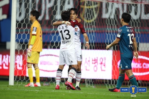 PK 실축→동점골→승부차기 매듭…'황선홍 더비' 지배한 박주영