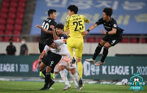 '주니오 16·17호골' 울산, 상주에 5-1 대승…4연승·선두 질주(종합)