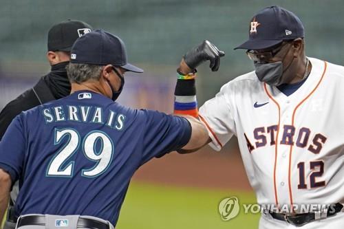 MLB 휴스턴, 베이커 감독 계약 내년까지 연장