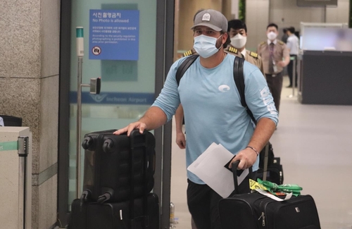 SK 새 외국인 타자 화이트 입국 로맥과 경쟁? 합심할 것
