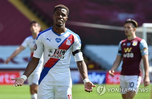 '검둥이·유인원'…EPL 선수들, SNS 인종차별 메시지로 곤욕