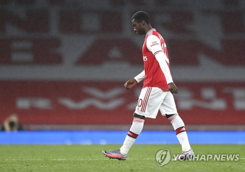 10명이 싸운 아스널, 레스터시티와 1-1 무승부…유로파행 '위태'