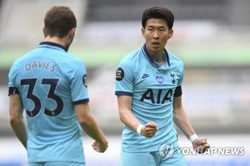 손흥민, 3경기 연속골로 토트넘 유로파행 이끈다