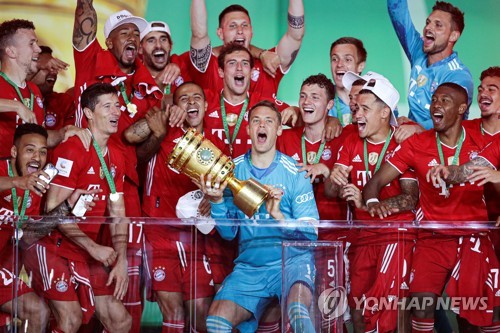 바이에른 뮌헨, 20번째 DFB 포칼 정상…두 시즌 연속 더블