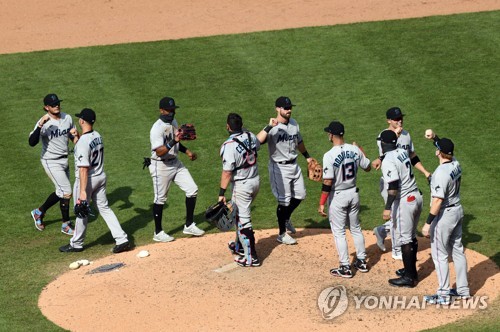 MLB 코로나19 집단 감염 '무대책'…KBO리그와 '딴판'