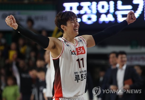 북 치고 장구 친 MVP 허훈…양홍석은 장구 정도는 저도 한 번