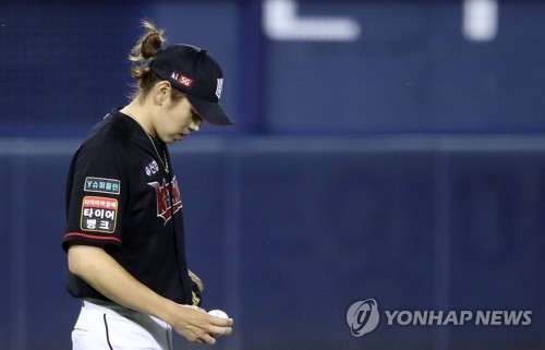 이강철 kt 감독 이대은, 확실하게 올라왔다는 보고 없었다
