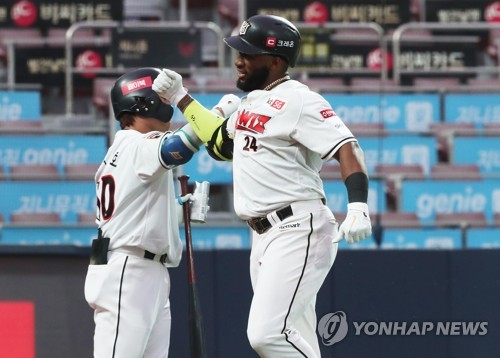 '5할 목표' 초과 달성한 kt, 진짜 승부는 이제부터