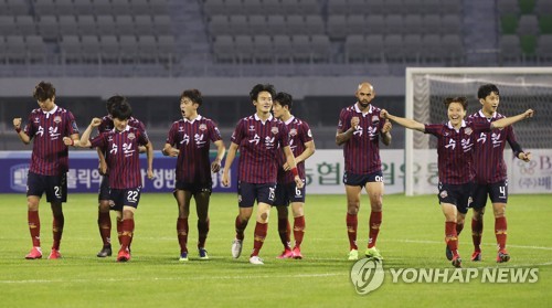 '물 들어왔을 때 노 젓자!'…수원FC, 벨트비크 영입 추진