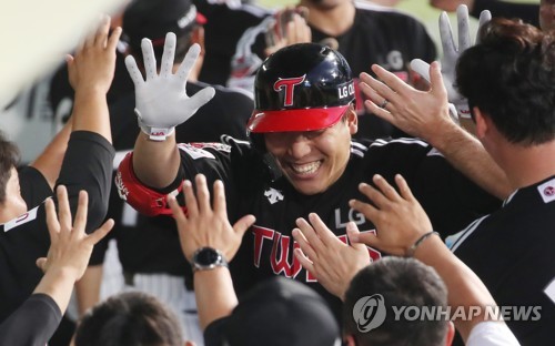 이정후 역전 결승 3점포…김현수 쌍포로 두산전 6연패 마침표