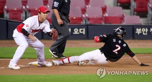 6월 MVP 로하스 3타점 원맨쇼…3연승 kt 중위권 합류 시동