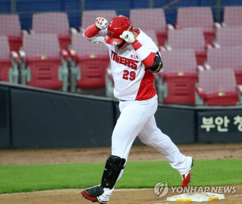 최원준, 연장 11회 말 대타 끝내기 안타…KIA, 4위 도약